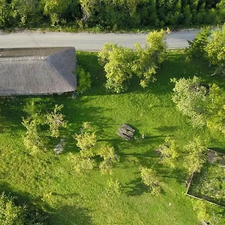 Ferienhaus Holiday House Polutnikova Kajza