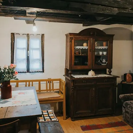 Holiday House Polutnikova Kajza Ferienhaus *